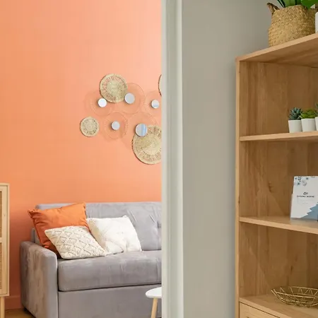 2 Pieces Dans Le Centre De , Proche De La