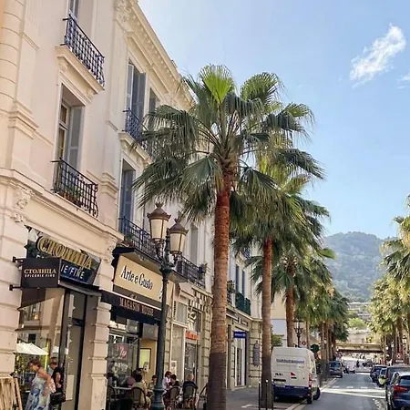 2 Pièces Dans Le Centre De , Proche De La * Beaulieu-sur-Mer